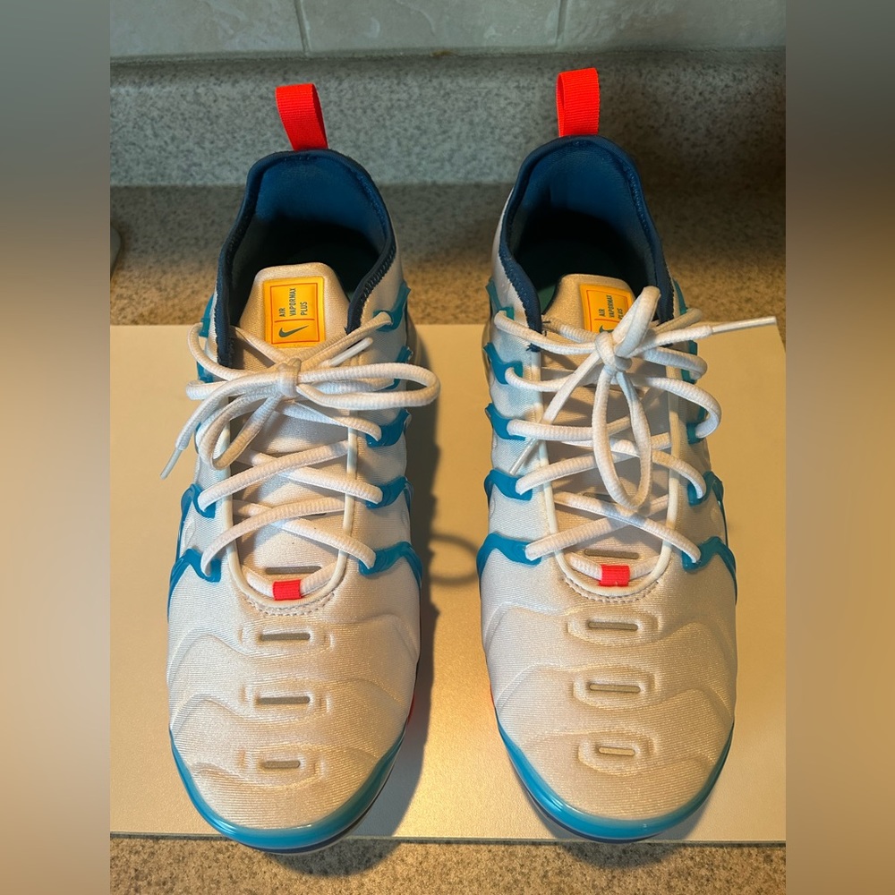 Men’s Nike vapor max plus